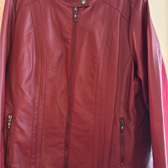 Womens red jacket - Picture 2 of 8